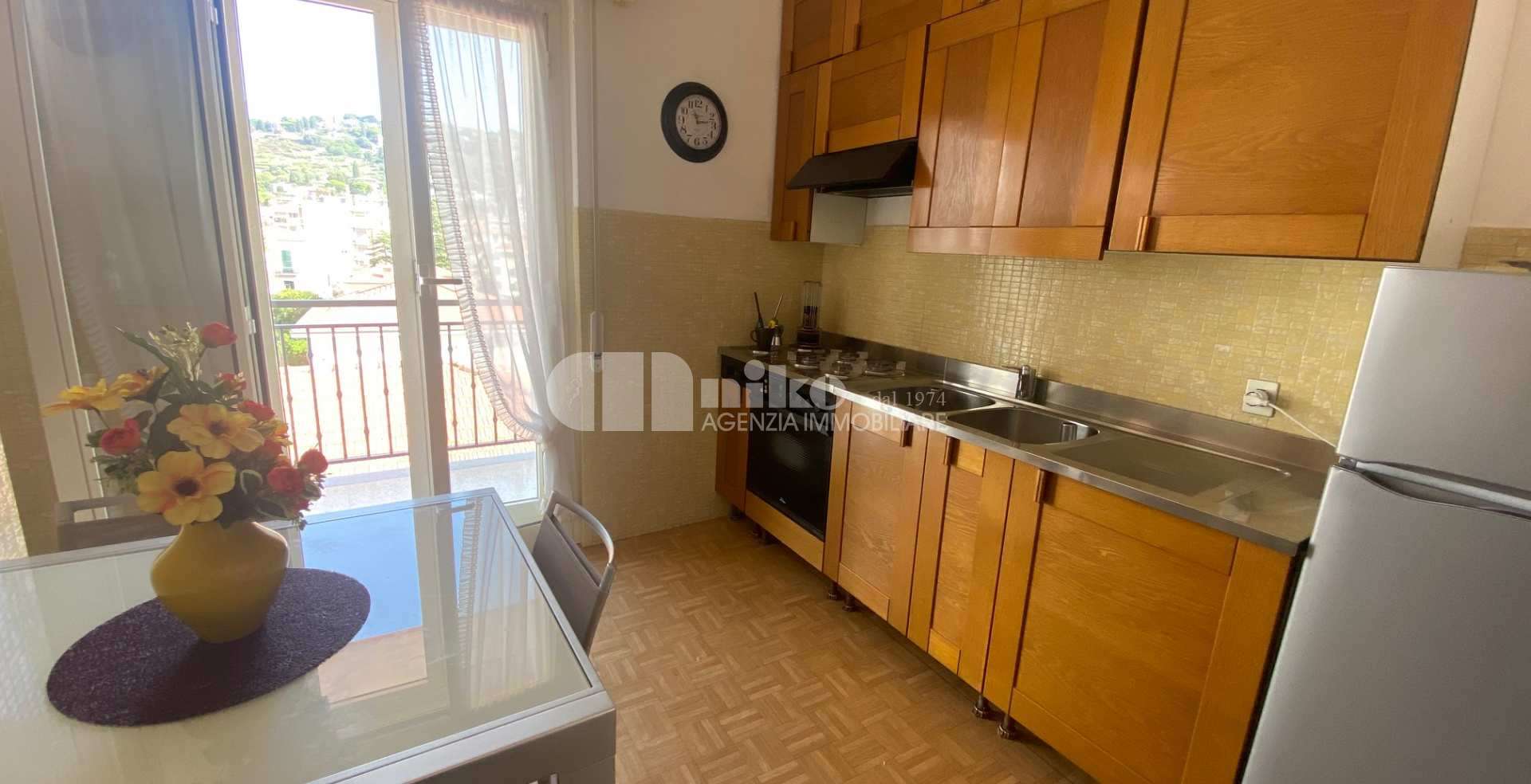 Three-room apartment on the last floor with a seaview