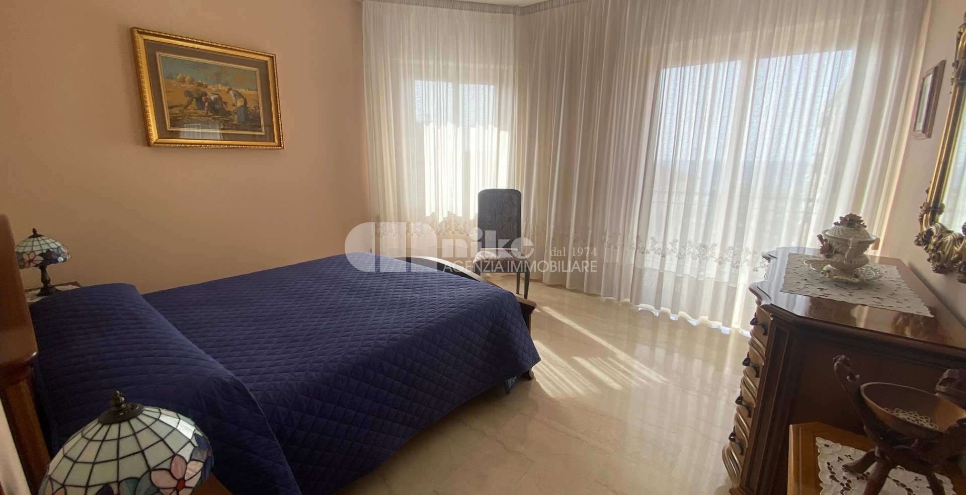 Three-room apartment on the last floor with a seaview