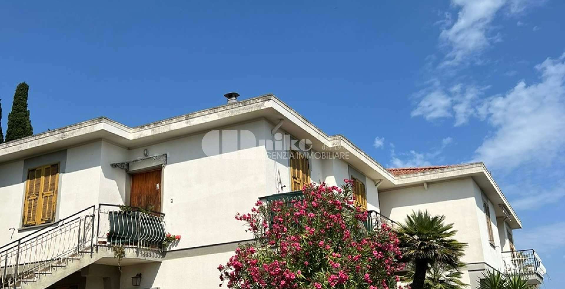 three-room apartment with garden