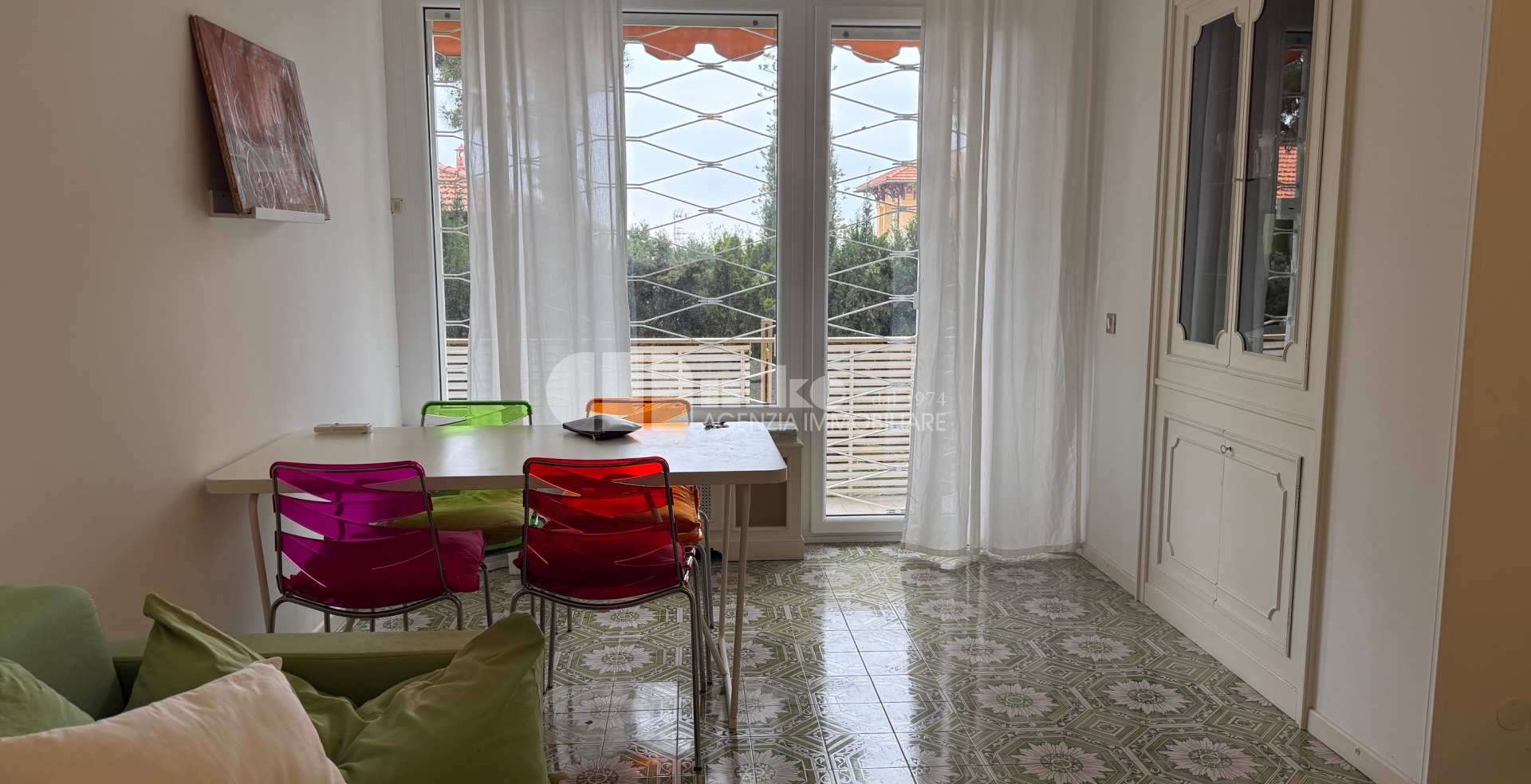 Three-room apartment in an elegant condominium