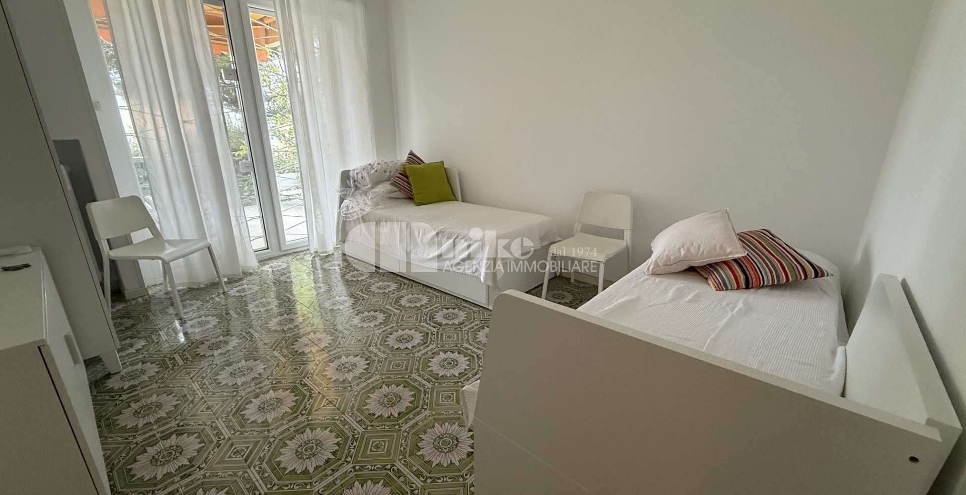 Three-room apartment in an elegant condominium