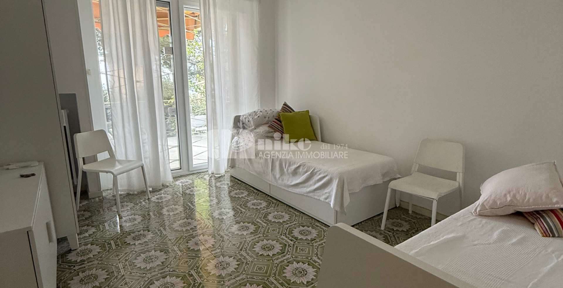 Three-room apartment in an elegant condominium