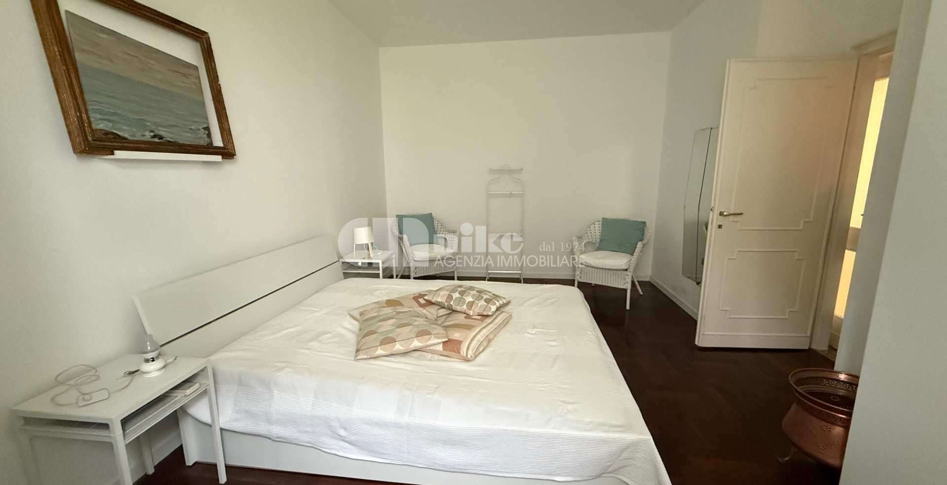 Three-room apartment in an elegant condominium
