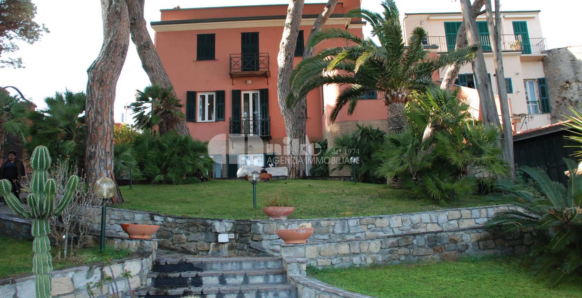 Storic residence facing the port