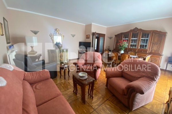 Three-room apartment on the last floor with a seaview thumbnail