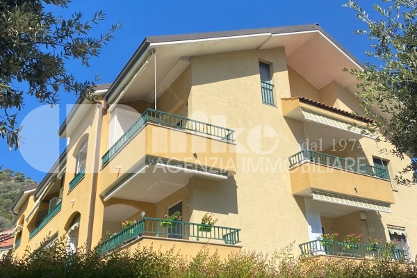 Three-room apartment in excellent condition thumbnail