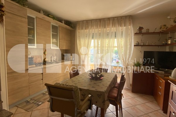 Three-room apartment in excellent condition thumbnail