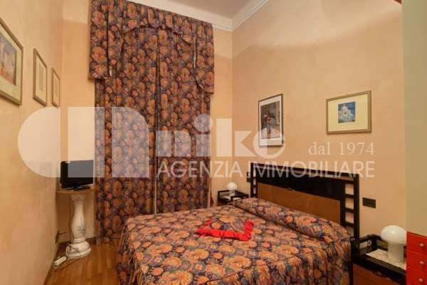 Three-room apartment in a historic building thumbnail