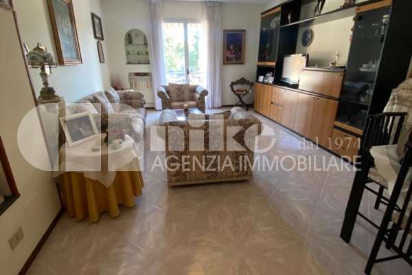 Three-room apartment in Bordighera near the sea thumbnail