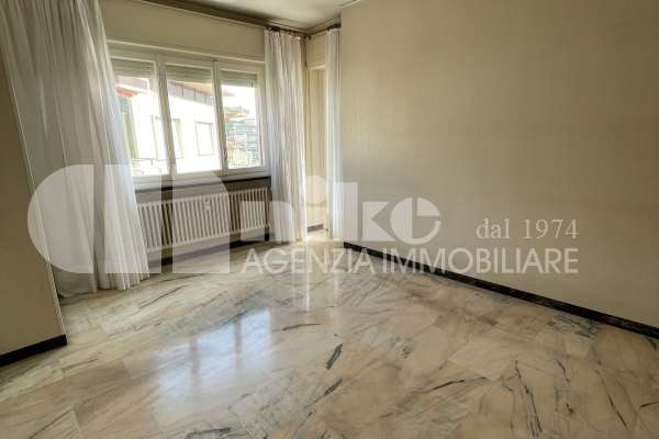 4 room apartment next to the sea  thumbnail