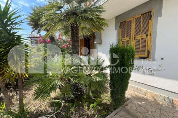 three-room apartment with garden thumbnail