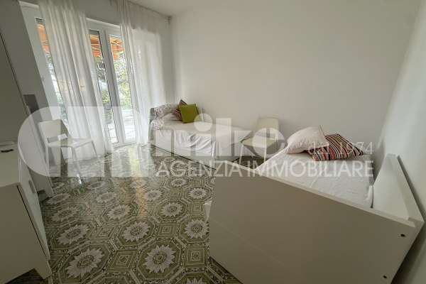 Three-room apartment in an elegant condominium thumbnail