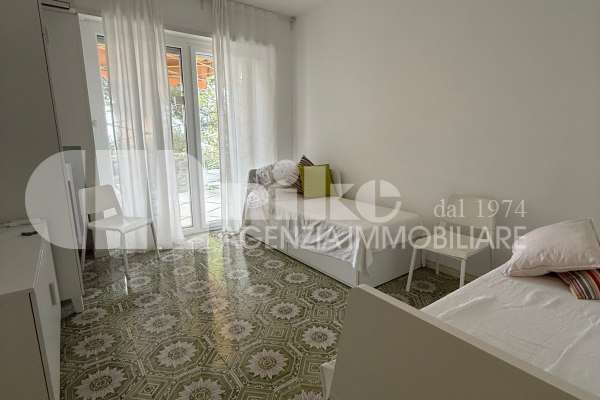 Three-room apartment in an elegant condominium thumbnail