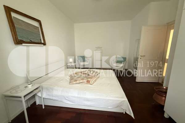 Three-room apartment in an elegant condominium thumbnail