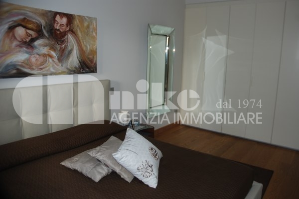 Four-room renovated apartment thumbnail
